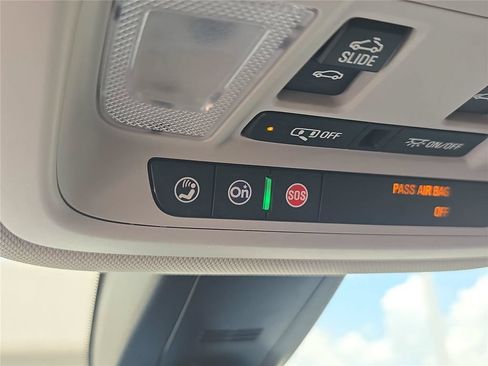 Used 2019 Chevrolet Traverse Premier w/ Redline Edition AWD/4WD image 33