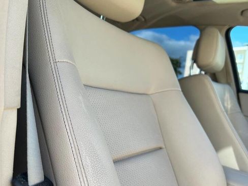 Used 2014 Mercedes-Benz E 350 Sedan image 40