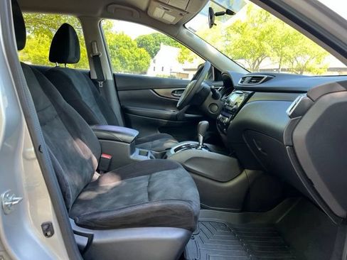 Used 2014 Nissan Rogue SV w/ SV Family Package AWD/4WD image 21