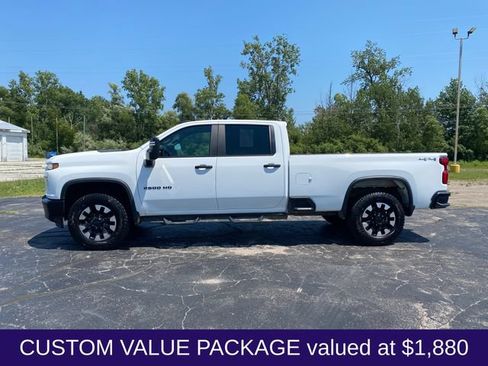 Used 2020 Chevrolet Silverado 2500 Custom w/ Custom Value Package AWD/4WD image 2