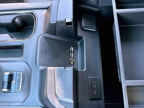 Used 2024 GMC Sierra 1500 AT4 w/ AT4 Premium Package image 26