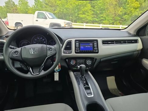 Used 2021 Honda HR-V LX image 12