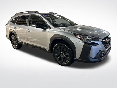 Used 2025 Subaru Outback Onyx Edition image 8