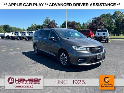 Certified 2023 Chrysler Pacifica Touring-L