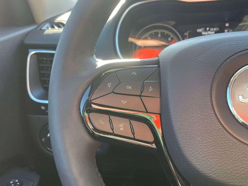 Used 2022 Jeep Cherokee 4WD Altitude image 21