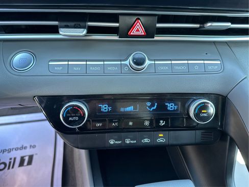 Certified 2024 Hyundai Elantra SEL FWD image 27