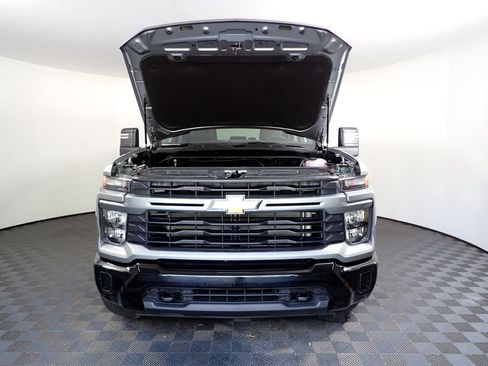 Used 2026 Chevrolet Silverado 2500 Custom w/ Custom Convenience Package AWD/4WD image 38