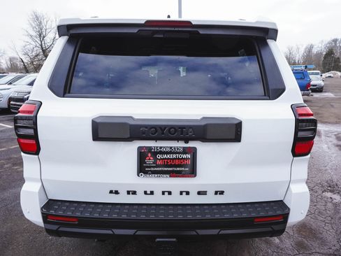 Used 2025 Toyota 4Runner TRD Off-Road image 6