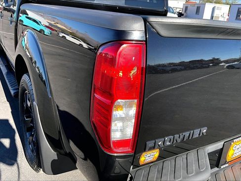 Used 2018 Nissan Frontier SV w/ Value Truck Package image 29