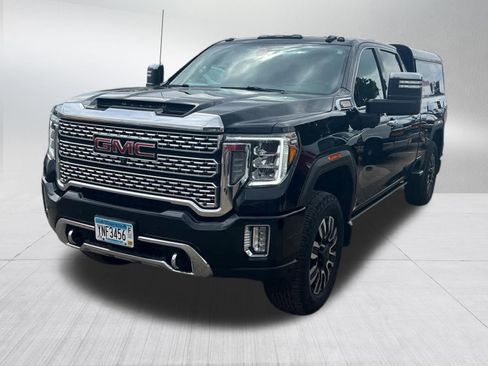 Used 2021 GMC Sierra 3500 Denali w/ Denali Black Diamond Edition AWD/4WD image 3