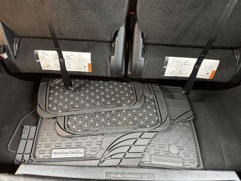 Used 2017 Ford Explorer XLT AWD/4WD image 31
