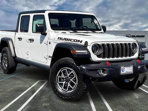 New 2025 Jeep Gladiator Rubicon w/ Safety Group image 14