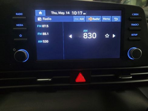 Used 2025 Hyundai Elantra SE FWD image 25