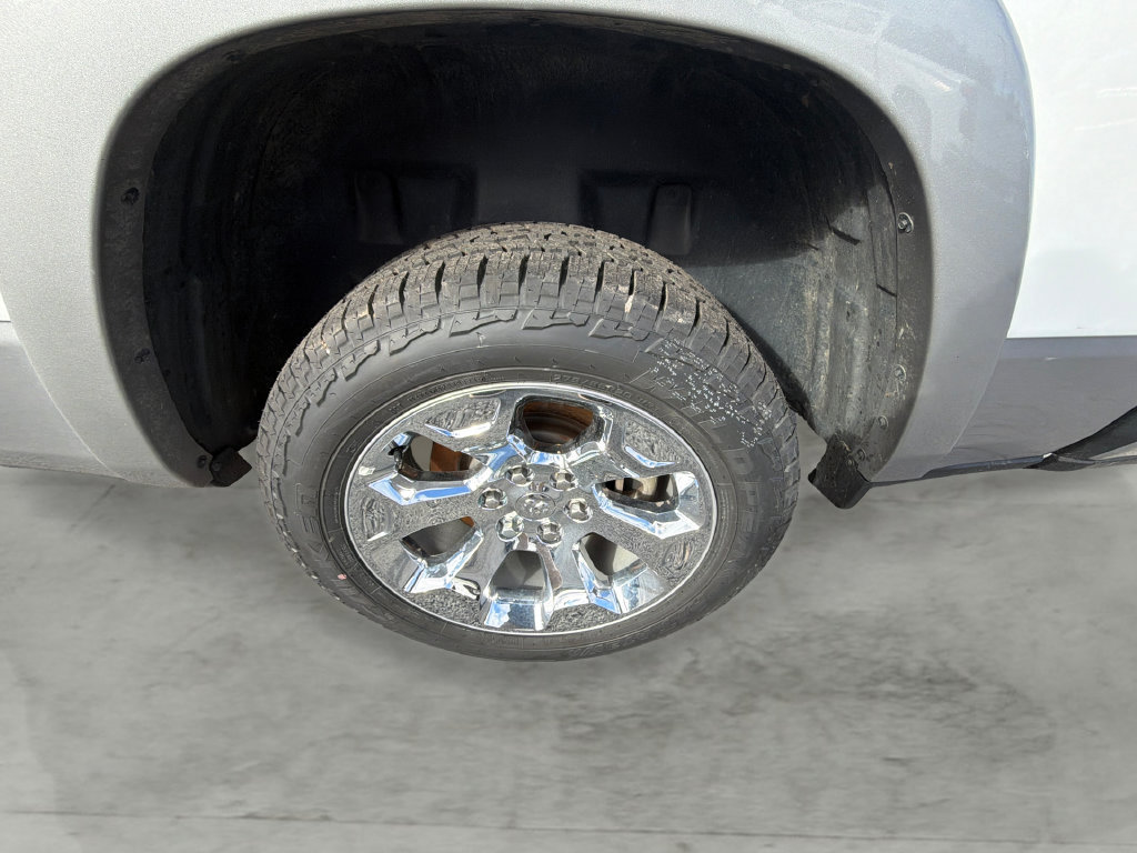 Used 2019 RAM 1500 Laramie AWD/4WD image 10