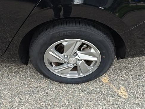 Certified 2026 Hyundai Elantra SE FWD image 7