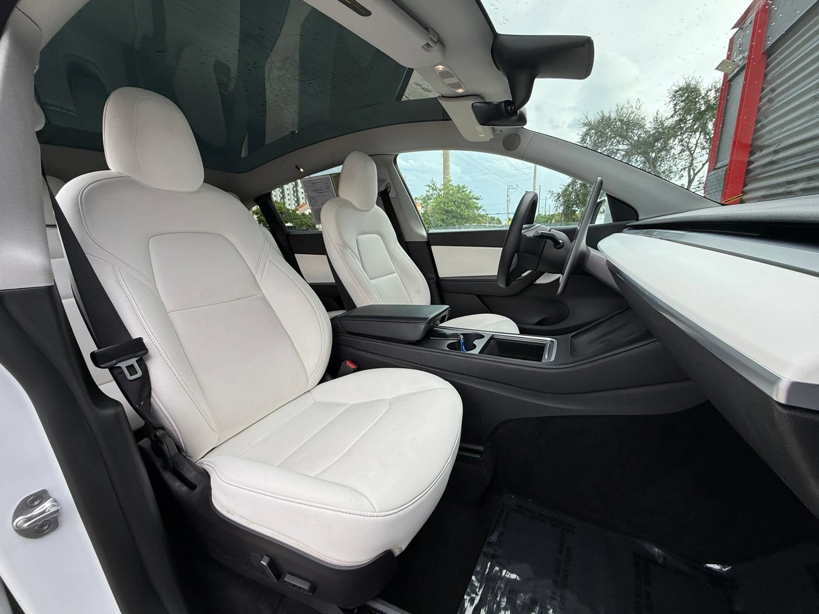 Used 2022 Tesla Model Y Long Range AWD/4WD image 19