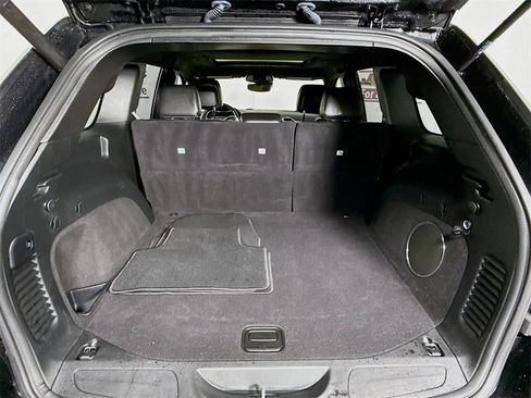 Used 2021 Jeep Grand Cherokee Limited w/ Luxury Group II image 32