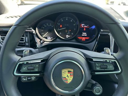 Certified 2026 Porsche Macan AWD/4WD image 21