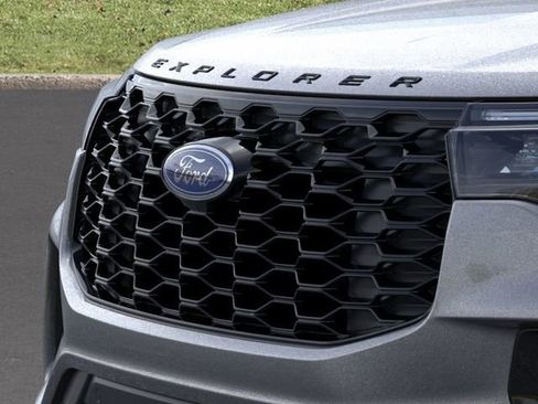New 2026 Ford Explorer ST-Line w/ ST-Line Street Pack image 17