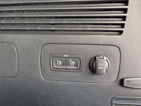 Certified 2022 Kia Sorento S w/ Panoramic Sunroof Package image 39