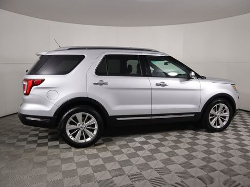 Used 2019 Ford Explorer Limited w/ Class III Trailer Tow Package image 4