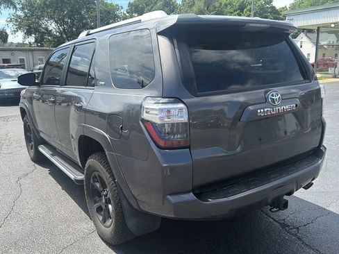 Used 2018 Toyota 4Runner SR5 Premium AWD/4WD image 7