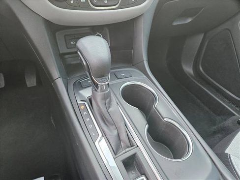 Used 2022 Chevrolet Equinox LT image 17