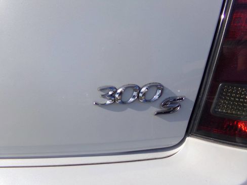 Used 2014 Chrysler 300 S image 4