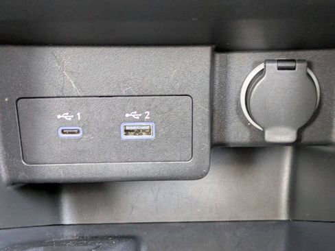 Used 2023 Nissan Kicks SR image 21