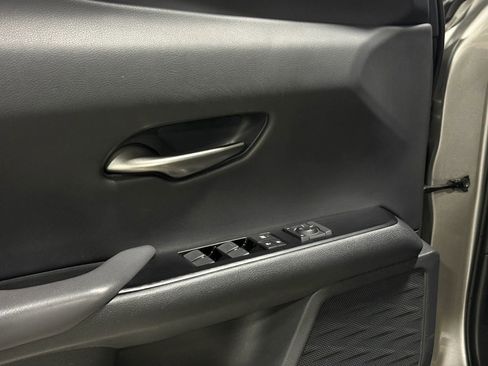 Used 2019 Lexus UX 200 F Sport w/ F Sport Premium Package FWD image 11
