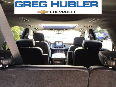 Used 2023 Chevrolet Suburban High Country AWD/4WD image 46