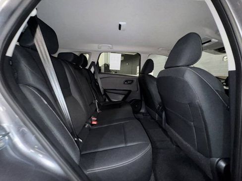 Used 2023 Nissan Rogue S AWD/4WD image 18