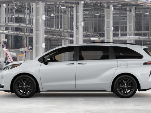 New 2026 Toyota Sienna XSE AWD/4WD image 4