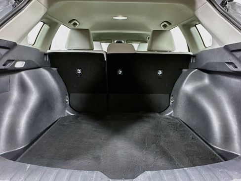 Used 2026 Toyota Corolla Cross L FWD image 28