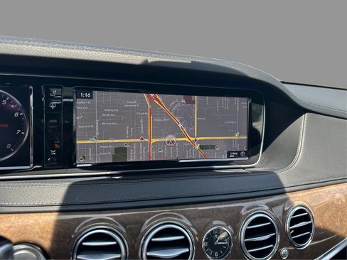 Used 2016 Mercedes-Benz S 550 4MATIC Sedan w/ Premium Package image 19