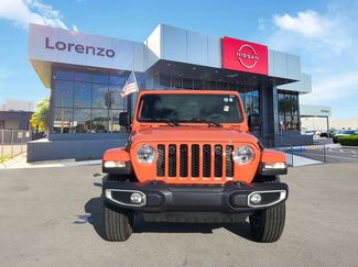 Used 2023 Jeep Gladiator Sport video 2