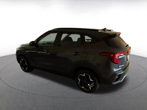 Used 2025 Kia Seltos S image 10