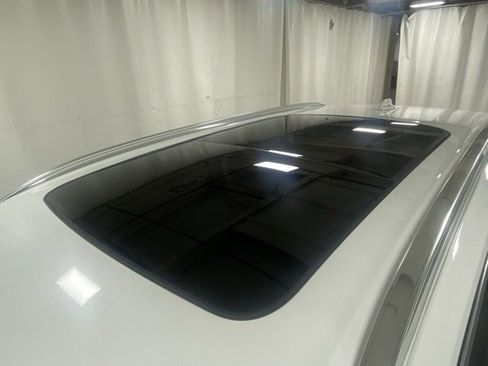 Certified 2025 Volvo XC90 B6 Plus image 6