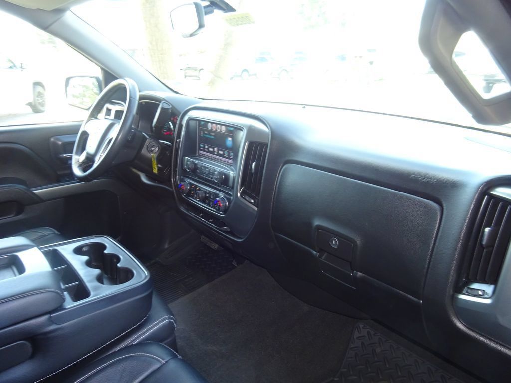 Used 2018 Chevrolet Silverado 1500 LT w/ All Star Edition RWD image 15
