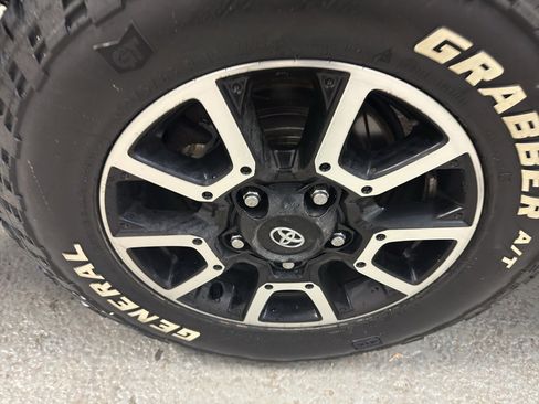 Used 2014 Toyota Tundra SR5 image 33