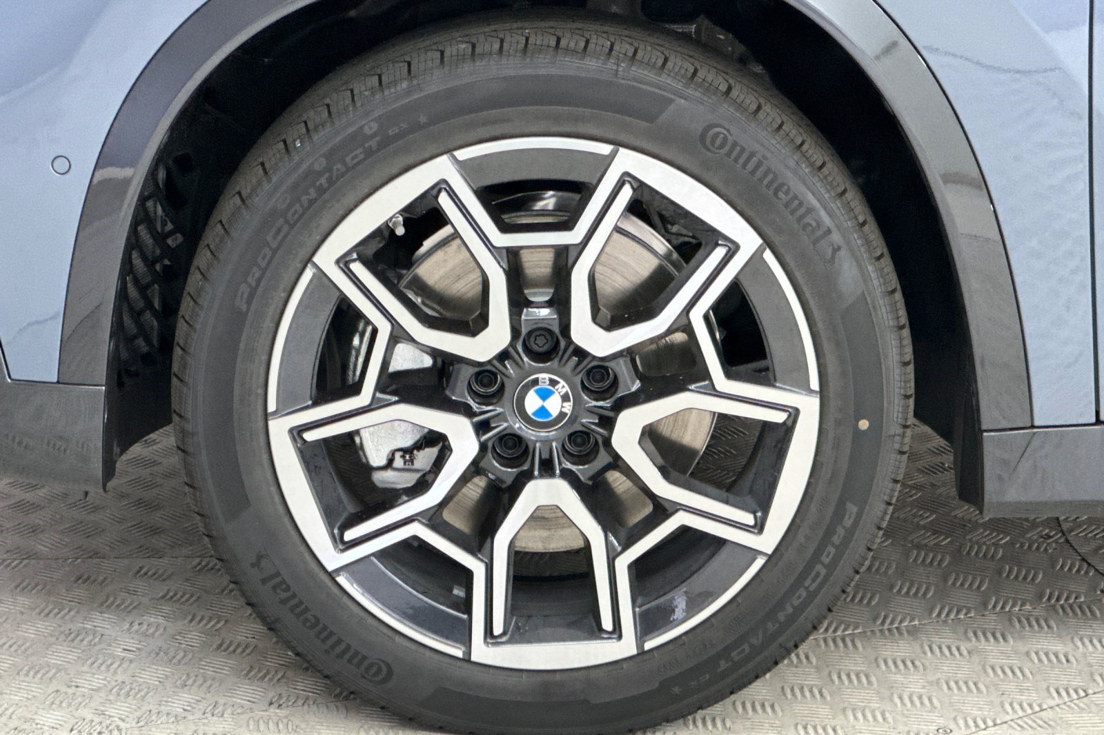 New 2026 BMW X1 xDrive28i w/ Convenience Package AWD/4WD image 12