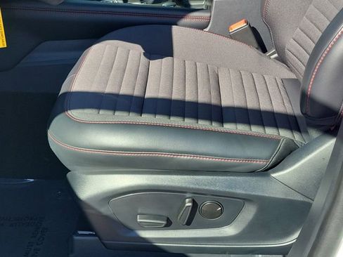 Used 2025 Ford Explorer ST-Line w/ Premium Package image 16