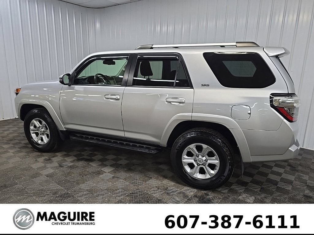 Used 2020 Toyota 4Runner SR5 Premium w/ Moonroof Package AWD/4WD image 4