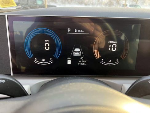 Certified 2025 Hyundai Tucson SE image 29