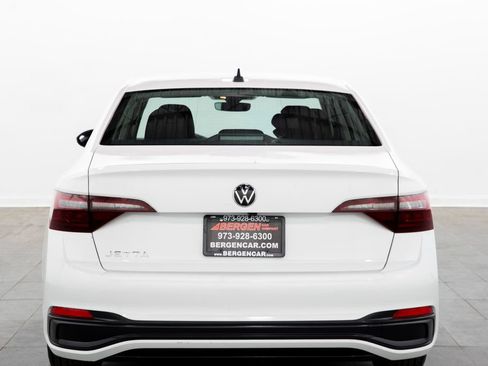 Used 2023 Volkswagen Jetta S FWD image 9