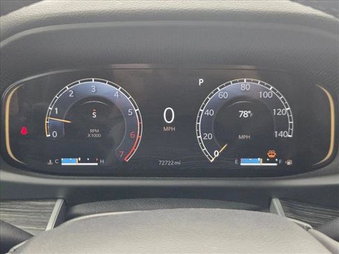 Used 2023 Jeep Wagoneer L Series II AWD/4WD image 13