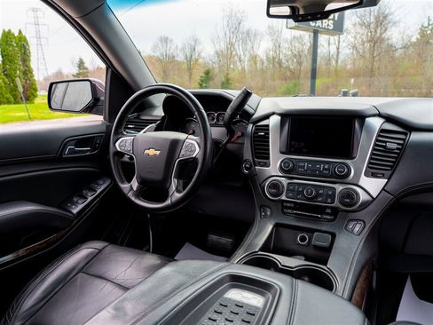 Used 2017 Chevrolet Suburban LT AWD/4WD image 30