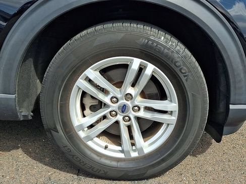 Used 2023 Ford Explorer XLT w/ Equipment Group 202A AWD/4WD image 8