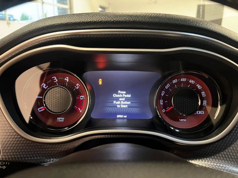 Used 2015 Dodge Challenger SRT Hellcat RWD image 12