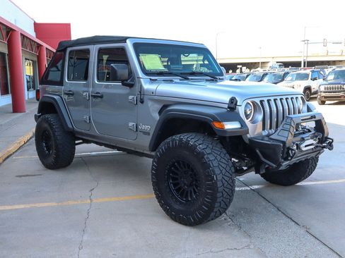 Used 2019 Jeep Wrangler Unlimited Sport S AWD/4WD image 5